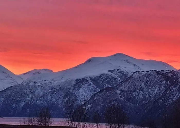 Skoglund Stranda (More og Romsdal)