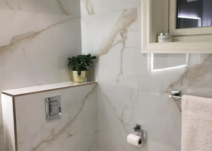 Skoglund Stranda (More og Romsdal)